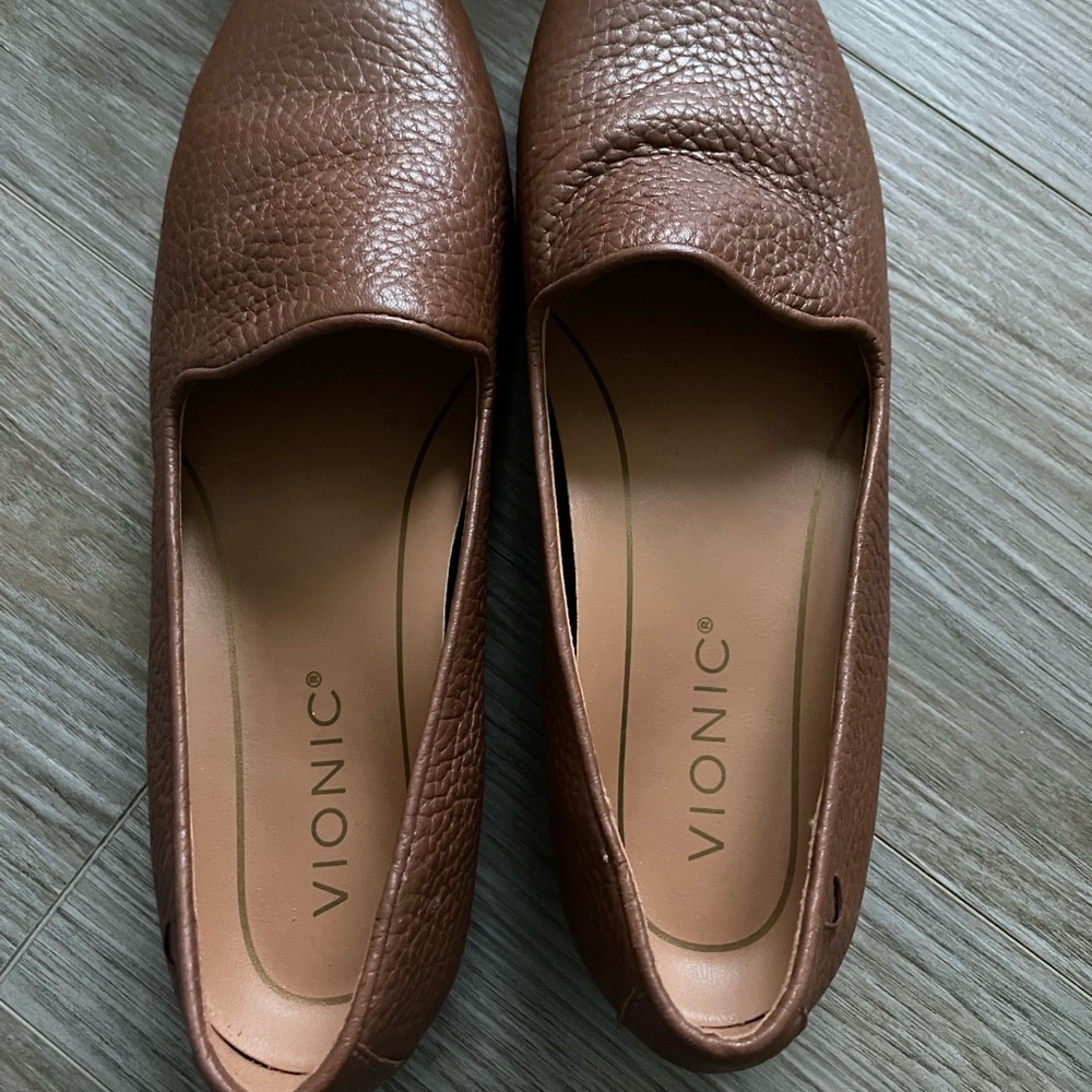 Vionic Women's Brown Loafers